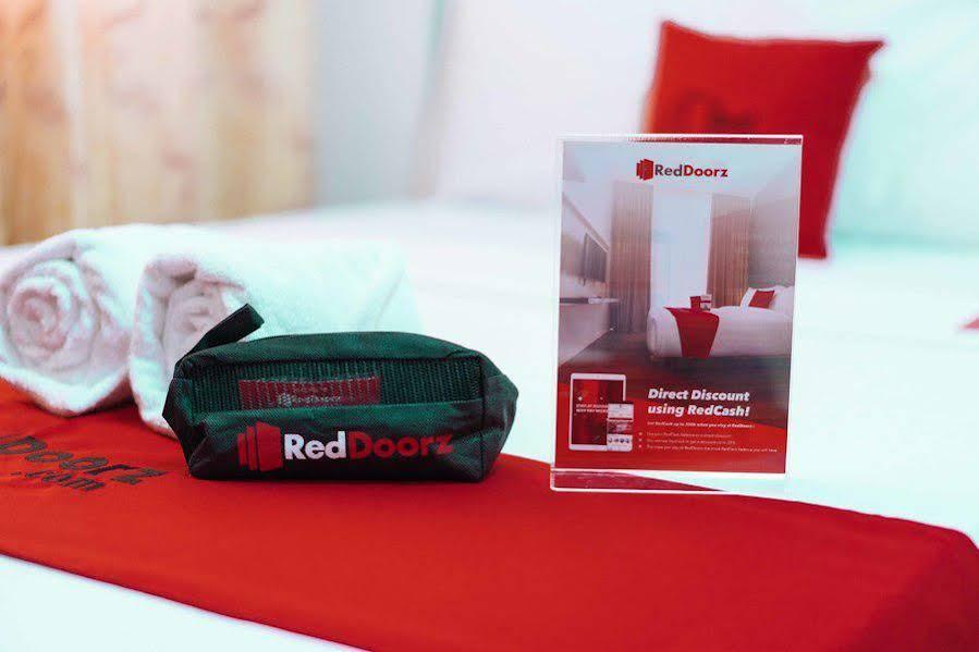 Reddoorz Plus @ Poblacion District Davao Hotel Exterior photo